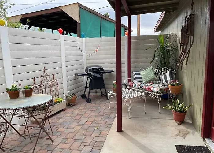 Encanto Cactus Flower Casita Holiday home Phoenix