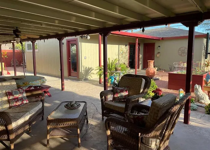 Encanto Cactus Flower Casita Holiday home Phoenix