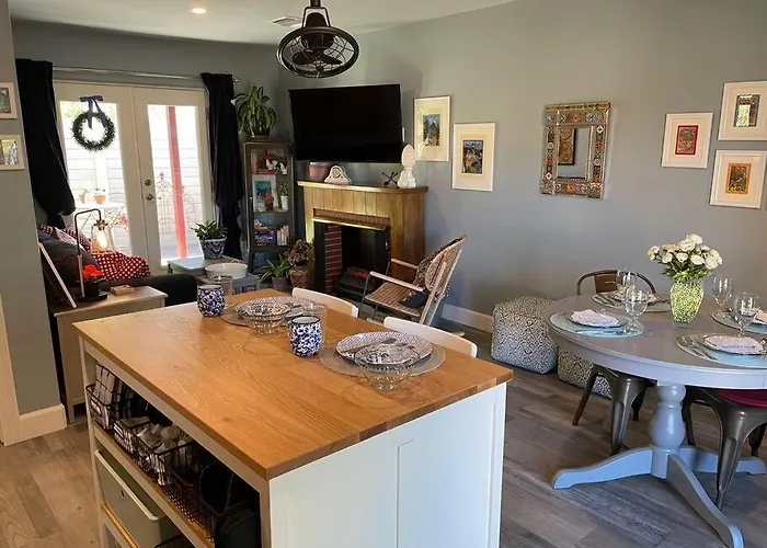 Encanto Cactus Flower Casita * Phoenix