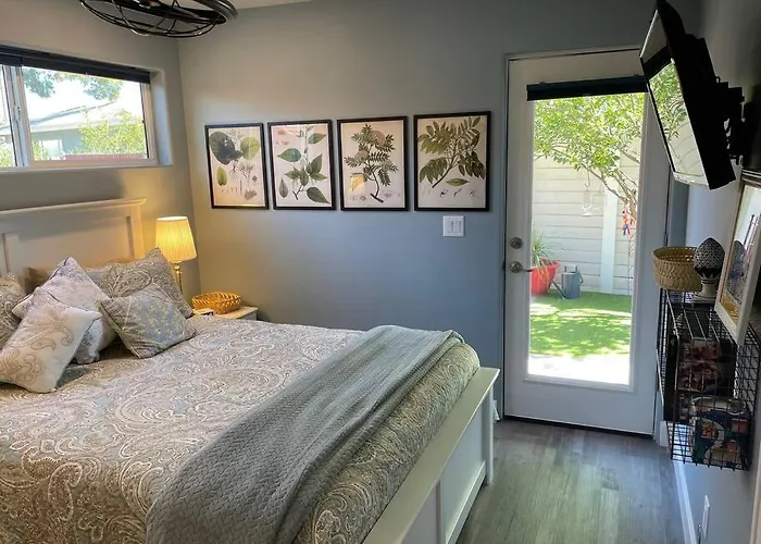 Encanto Cactus Flower Casita Holiday home Phoenix